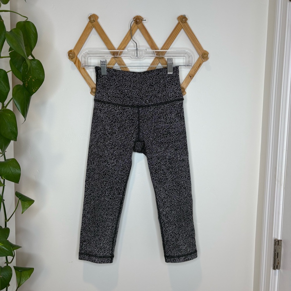 LULULEMON Wunder Under High Rise 1/2 Tight Luon Crackle Jaquard